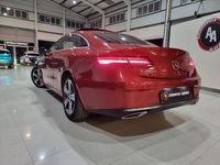 Usado Mercedes E220 194 CV (142 kW) 2018 Granate Coupe
