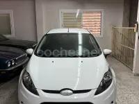 Usado Ford Fiesta Trend 68 CV (50 kW) 2009 Blanco Berlina
