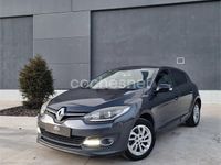 Usado Renault Mégane LIMITED 115 CV (84 kW) 2015 Gris / plata Berlina