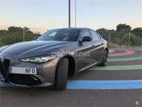 Usado Alfa Romeo Giulia Veloce 280 CV (205 kW) 2024 Gris / plata Berlina