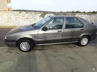 Usado Renault R9 93 CV (68 kW) 1994 Gris / plata Berlina