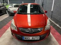 Usado Opel Corsa Essentia 85 CV (62 kW) 2011 Naranja Utilitario