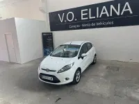 Usado Ford Fiesta Trend 70 CV (51 kW) 2011 Blanco Berlina