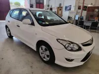 Usado Hyundai i30 Classic 109 CV (80 kW) 2011 Blanco Berlina
