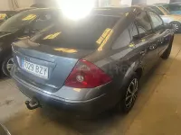 Usado Ford Mondeo Trend 130 CV (95 kW) 2002 Gris / plata Berlina