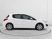 Usado Peugeot 308 Active 92 CV (67 kW) 2013 Blanco Berlina