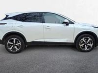 Usado Nissan Qashqai N-Connecta 190 CV (139 kW) 2023 Lunar white con techo midnight SUV