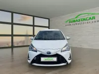 Usado Toyota Yaris Hybrid Active 100 CV (73 kW) 2018 Blanco Berlina