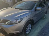 Usado Nissan Qashqai N-Connecta 130 CV (95 kW) 2017 Gris / plata SUV