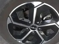 Usado Kia Niro 141 CV (103 kW) 2025 Rojo SUV
