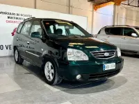 Usado Kia Carens 140 CV (102 kW) 2006 Verde Monovolumen