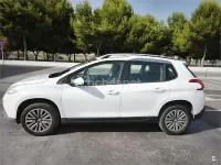 Usado Peugeot 2008 Active 110 CV (80 kW) 2015 Blanco SUV