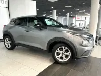 Usado Nissan Juke N-Connecta 114 CV (83 kW) 2022 Gris / plata SUV