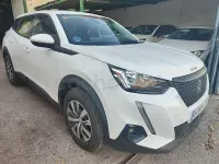 Usado Peugeot 2008 Active 110 CV (80 kW) 2021 Blanco SUV