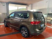Usado VW Touran Advance 150 CV (110 kW) 2017 Marrón Monovolumen