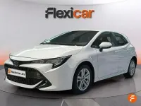 Używany Toyota Corolla Active 140 KM (102 kW) 2023 Biały Sedan/Limuzyna