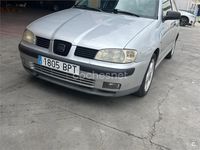 Usado Seat Ibiza Sport 90 CV (66 kW) 2001 Gris / plata Utilitario