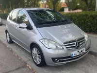 Usado Mercedes A160 Elegance 95 CV (69 kW) 2010 Gris Utilitario