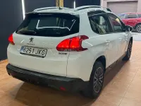Usado Peugeot 2008 Active 82 CV (60 kW) 2016 Blanco SUV