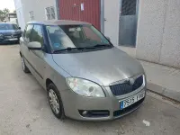 Usado Skoda Fabia 80 CV (58 kW) 2007 Gris / plata Familiar