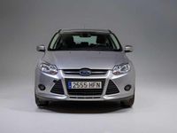 Usado Ford Focus Trend 105 CV (77 kW) 2011 Plateado Utilitario