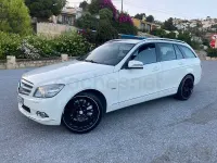 Usado Mercedes C200 136 CV (100 kW) 2010 Blanco Familiar