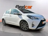 Usado Toyota Yaris Active 69 CV (50 kW) 2019 Blanco Berlina