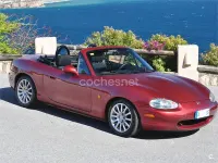 Usado Mazda MX5 90 CV (66 kW) 1998 Granate Descapotable