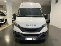 Begagnad Iveco Daily 160 HK (117 kW) 2022 Vit Sedan