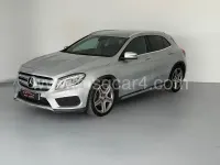Usado Mercedes GLA200 AMG line 136 CV (100 kW) 2017 Gris / plata SUV