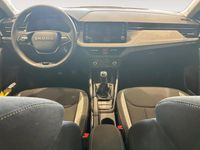 Usado Skoda Kamiq Selection 115 CV (84 kW) 2025 Gris/plata SUV