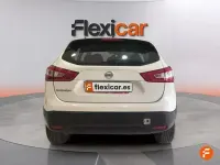 Usado Nissan Qashqai Acenta 110 CV (80 kW) 2017 Blanco SUV