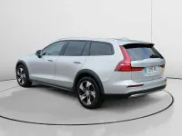 Usado Volvo V60 CC Core 197 CV (144 kW) 2023 Gris Familiar