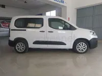 Usado Citroën Berlingo Live 102 CV (75 kW) 2023 Blanco Monovolumen