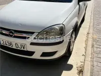 Usado Opel Corsa Enjoy 70 CV (51 kW) 2005 Blanco Utilitario