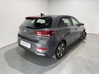 Usado Hyundai i30 96 CV (70 kW) 2024 Gris / plata Berlina