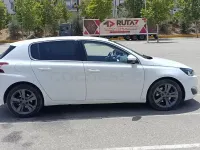Usado Peugeot 308 Allure 150 CV (110 kW) 2016 Blanco Berlina