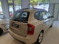 Usado Kia Carens 115 CV (84 kW) 2007 Marrón Monovolumen