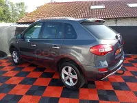 Usado Renault Koleos Bose Edition 150 CV (110 kW) 2010 Gris / plata SUV