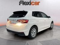 Usado Skoda Fabia Selection 95 CV (69 kW) 2024 Blanco Utilitario