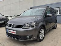 Usado VW Touran Advance 105 CV (77 kW) 2012 Gris / plata Monovolumen