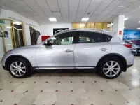 Usado Infiniti QX50 Premium 320 CV (235 kW) 2017 Plateado SUV