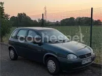 Usado Opel Corsa Swing 60 CV (44 kW) 1997 Verde Utilitario
