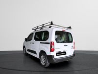 Usado Citroën Berlingo Feel 102 CV (75 kW) 2023 Blanco Monovolumen