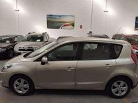 Usado Renault Scénic III Dynamique 106 CV (77 kW) 2009 Plateado Monovolumen