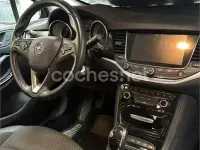 Usado Opel Astra Dynamic 150 CV (110 kW) 2017 Negro Berlina