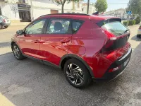 Usado Hyundai Bayon 100 CV (73 kW) 2023 Rojo SUV