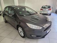 Usado Ford Focus Trend+ 125 CV (91 kW) 2015 Gris Familiar