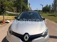 Usado Renault Captur Intens 90 CV (66 kW) 2015 Gris / plata SUV