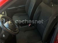 Usado Renault Clio IV Dynamique 90 CV (66 kW) 2015 Rojo Berlina